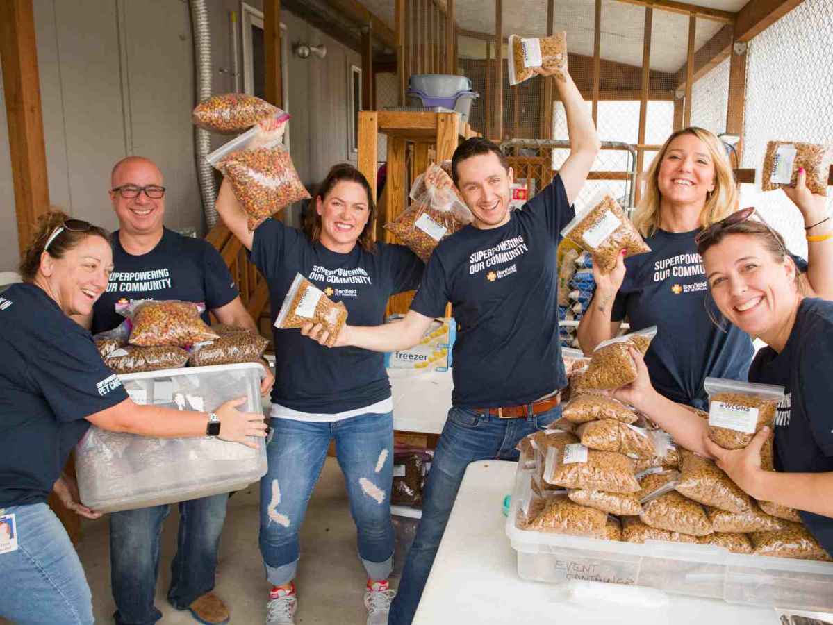 Banfield volunteers